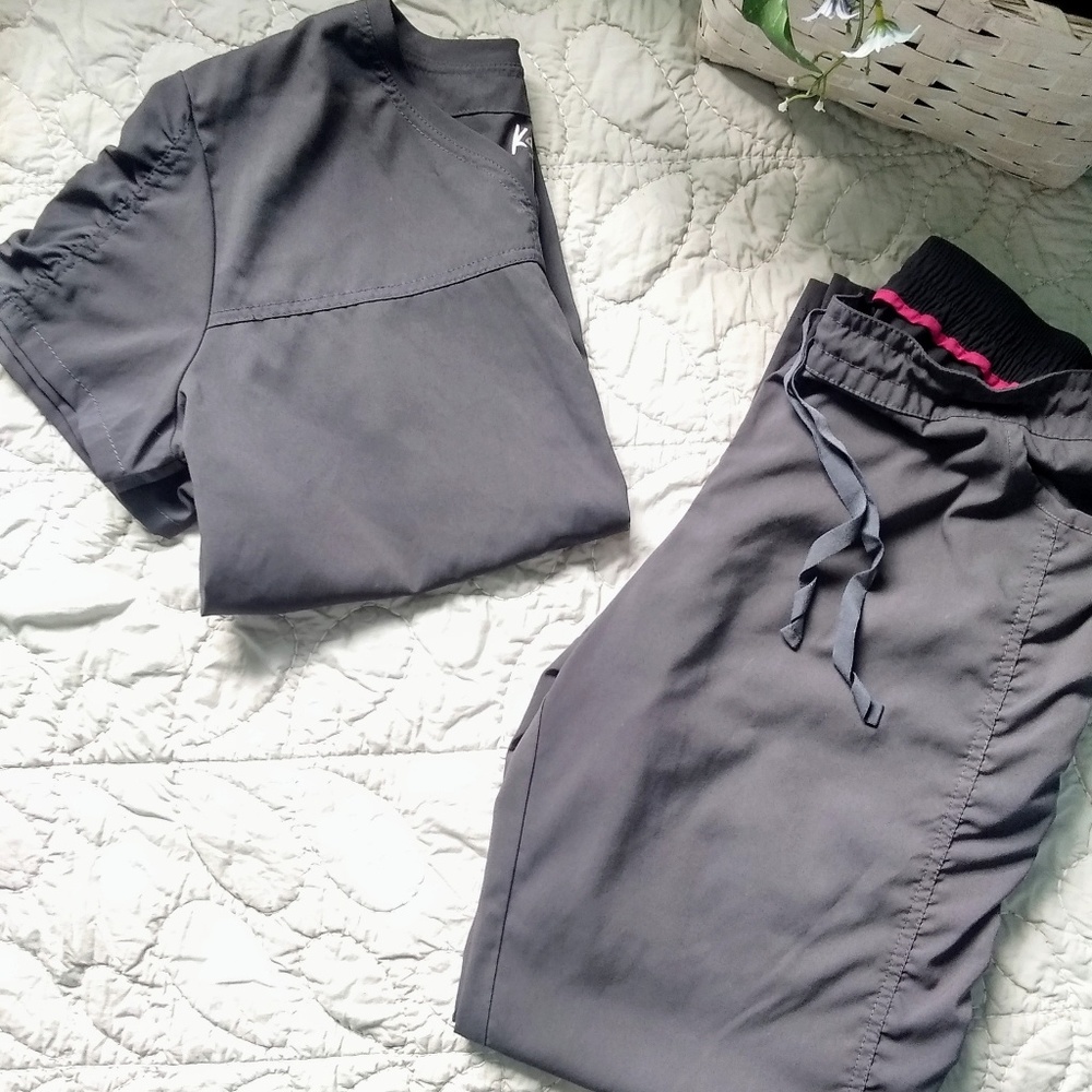 Gray scrub set size large